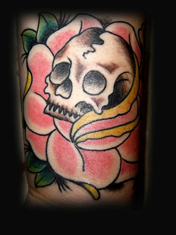 kinglentattoos com skull in a rose kinglentattoos com skull in a rose