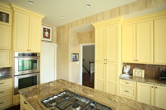 Kitchen, pale gold 'bamboo' texture.