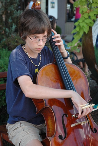 Cello player