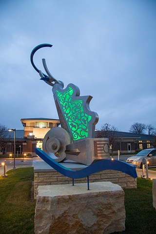 Dan Perry sculpture