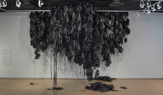 Amanda McCavour, Fibers and Material Studies Graduate Projects, 2013.
Black Cloud. Paper, straws, toothpicks and thread. Tyler School of Art, Temple University.