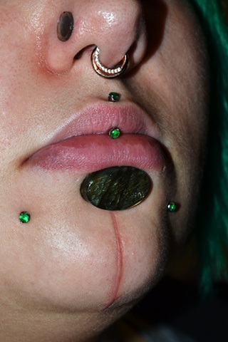 chin stripe