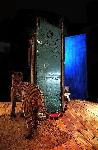David R Newton's interest in cinematic narrative is one of many ingredients infusing his multi media installation 'The Episode', created for 'Realm of Association'.