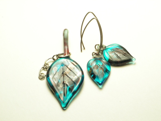 Peacock Blue Leaf Pendant w/ matching earrings