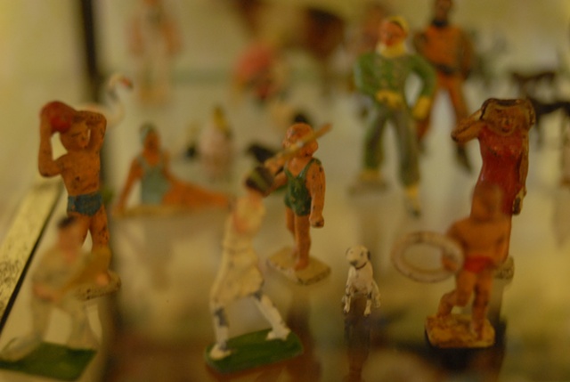 Little Metal People