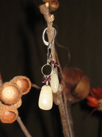 chalcedony & garnet