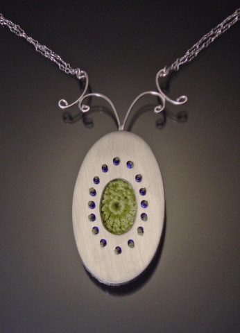 Blue Oval Wallpaper Necklace with Flower (2nd view)