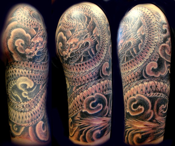 voss tattoo grey dragon halfsleeve voss tattoo grey dragon halfsleeve